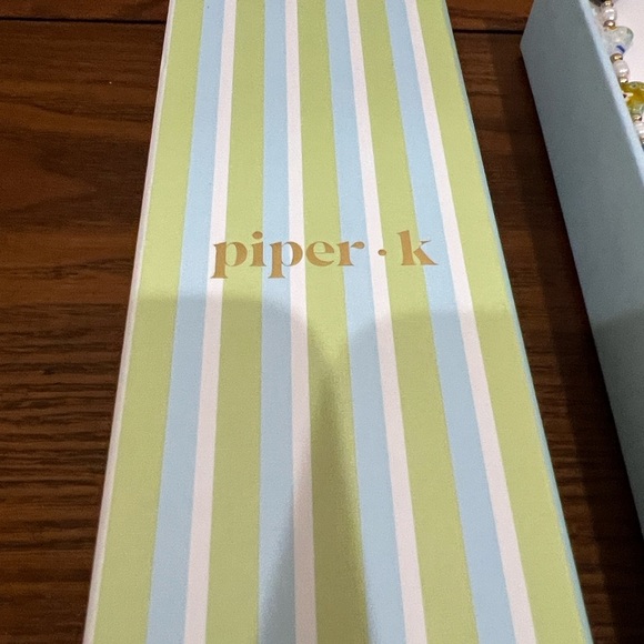 Piper K | Multicolor Heart Freshwater Pearl Necklace - Picture 3 of 9